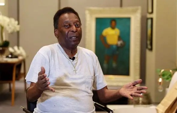 INFORMATION: Pelé de nouveau hospitalisé pour son cancer
