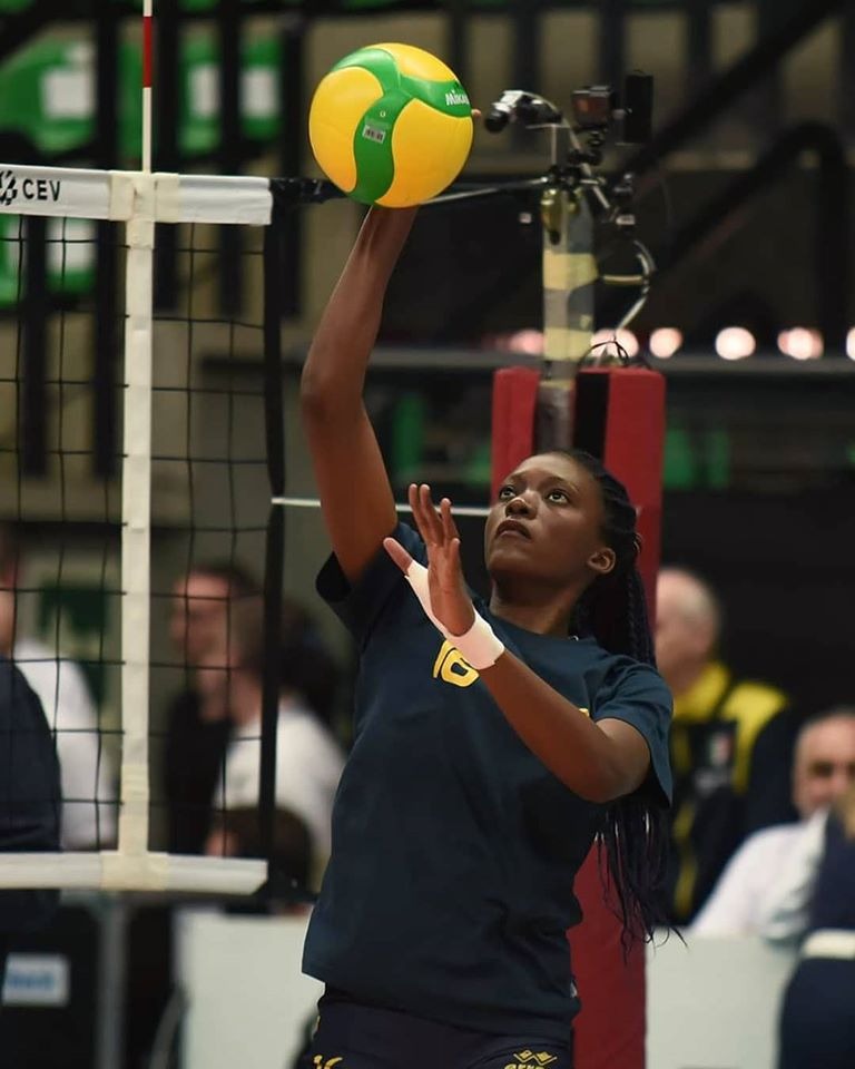 Volley ball : l'internationale camerounaise, Emelda Piata Zessi sacrée vice-championne de Belgique